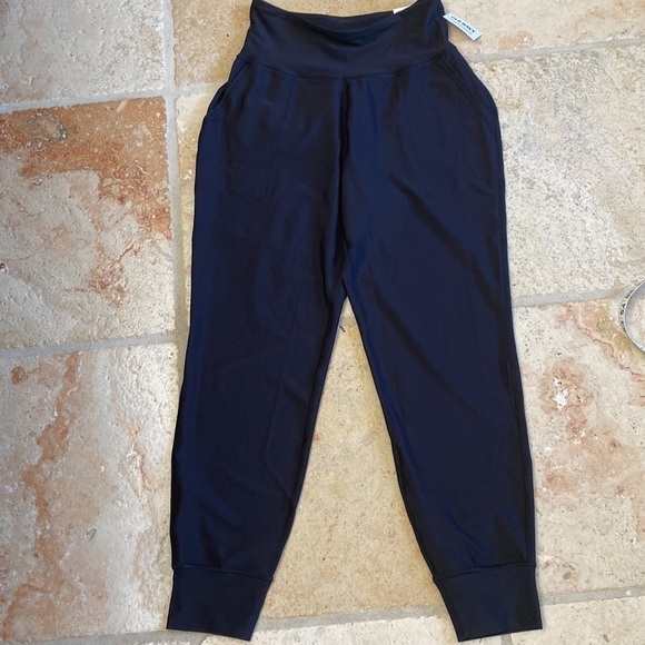 NWT- Old Navy High Waisted Power Soft Joggers Women’s M Black activewear Stretch - Picture 1 of 14